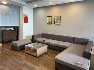 Chính chủ bán chcc tại golden land  3n2w  giá 10,3 tỷ  dt 132m2  full nt  tầng trung