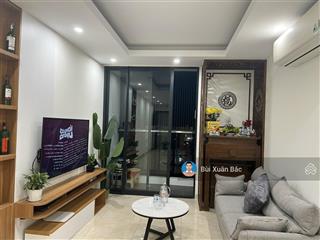 Chính chủ bán chcc tại the legend tower  2n2w  giá 8,5 tỷ  dt 72m2  full nt  cần bán gấp