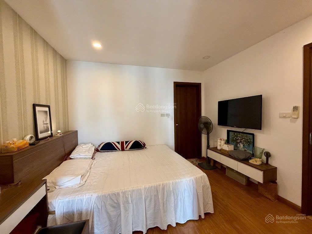 Chính chủ bán chcc tại hà nội centerpoint  2n2w  giá 8,1 tỷ  70m2  full nt  sẵn sổ giao dịch