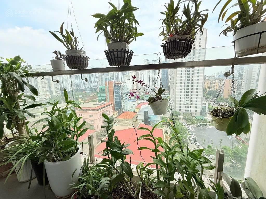 Chính chủ bán chcc tại hà nội centerpoint  2n2w  giá 8,1 tỷ  70m2  full nt  sẵn sổ giao dịch