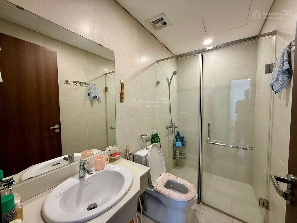 Chính chủ bán chcc tại hà nội centerpoint  2n2w  giá 8,1 tỷ  70m2  full nt  sẵn sổ giao dịch