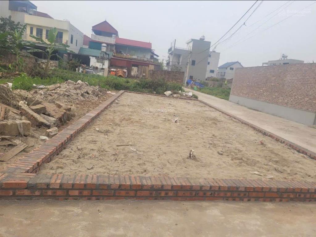 Chính chủ cần bán 60m đất 2 mặt tiền tổ 9 quang minh vị trí đẹp,