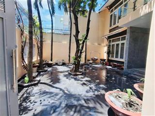 Vị trí vàng! chính chủ bán biệt thự sân vườn chuẩn kiến trúc sưđẳng cấp hơn 200m2,giá tốt!