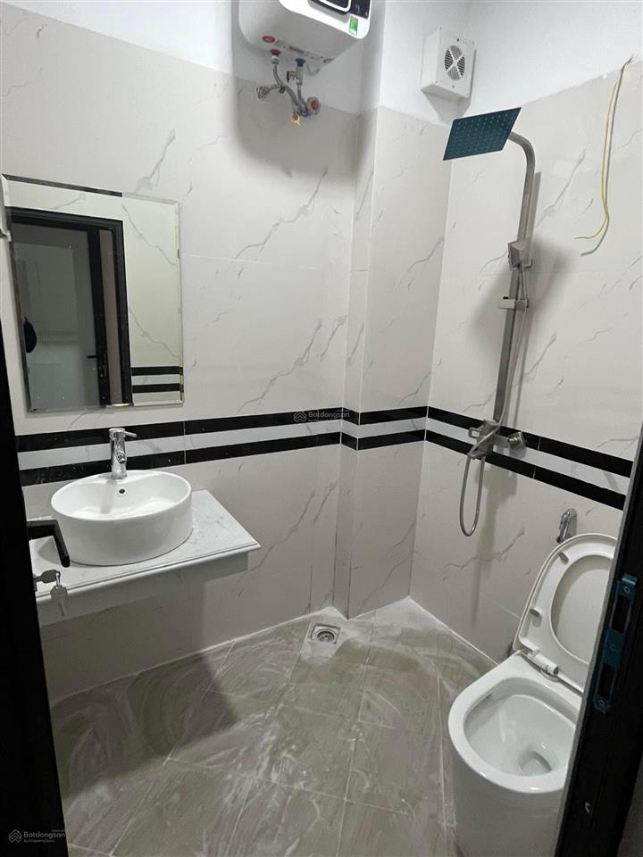 Cho thuê nhà riêng tại thụy khuê, 12 triệu vnd, 30.1 m2, 3 tầng 1 tun mới xây
