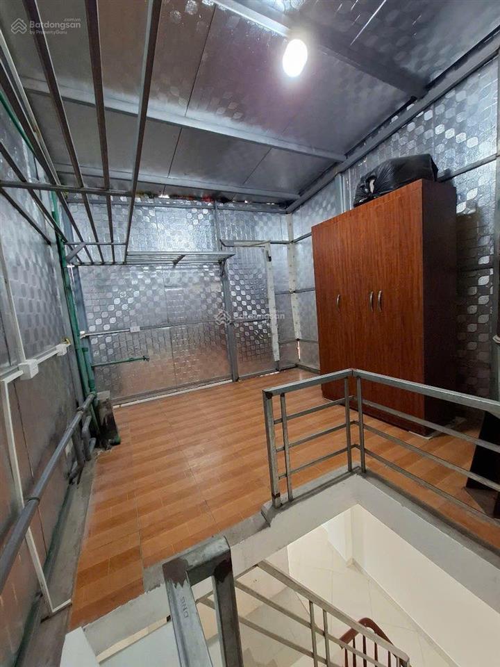 Nhà đẹp ở ngay 35mx5t sổ chủ để két giao dịch ngay ngõ thông ô tô qua nhà hữu lê , hữu hòa