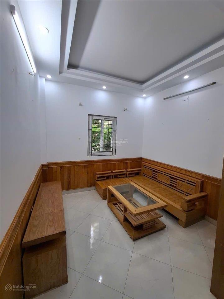 Nhà đẹp ở ngay 35mx5t sổ chủ để két giao dịch ngay ngõ thông ô tô qua nhà hữu lê , hữu hòa