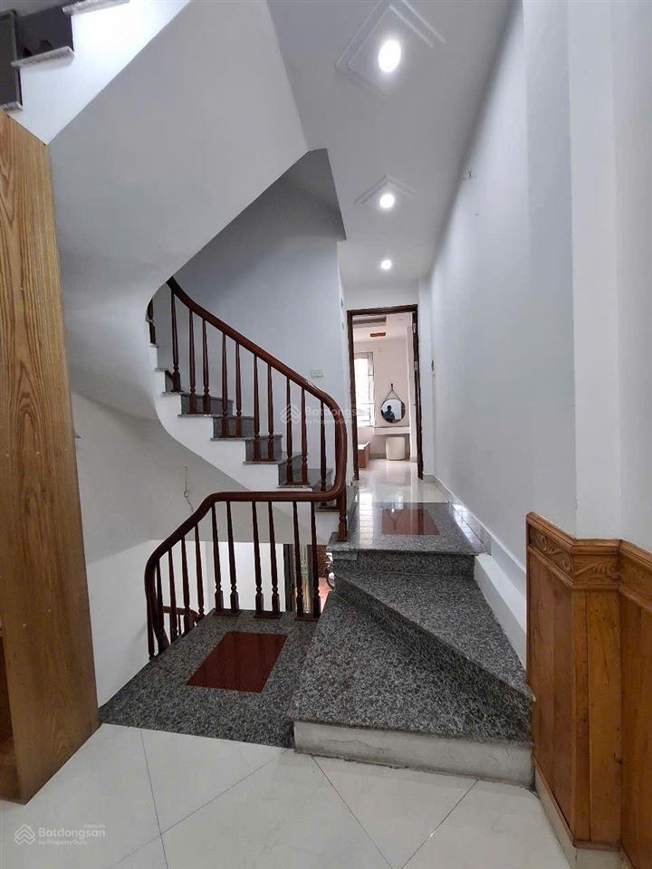 Nhà đẹp ở ngay 35mx5t sổ chủ để két giao dịch ngay ngõ thông ô tô qua nhà hữu lê , hữu hòa