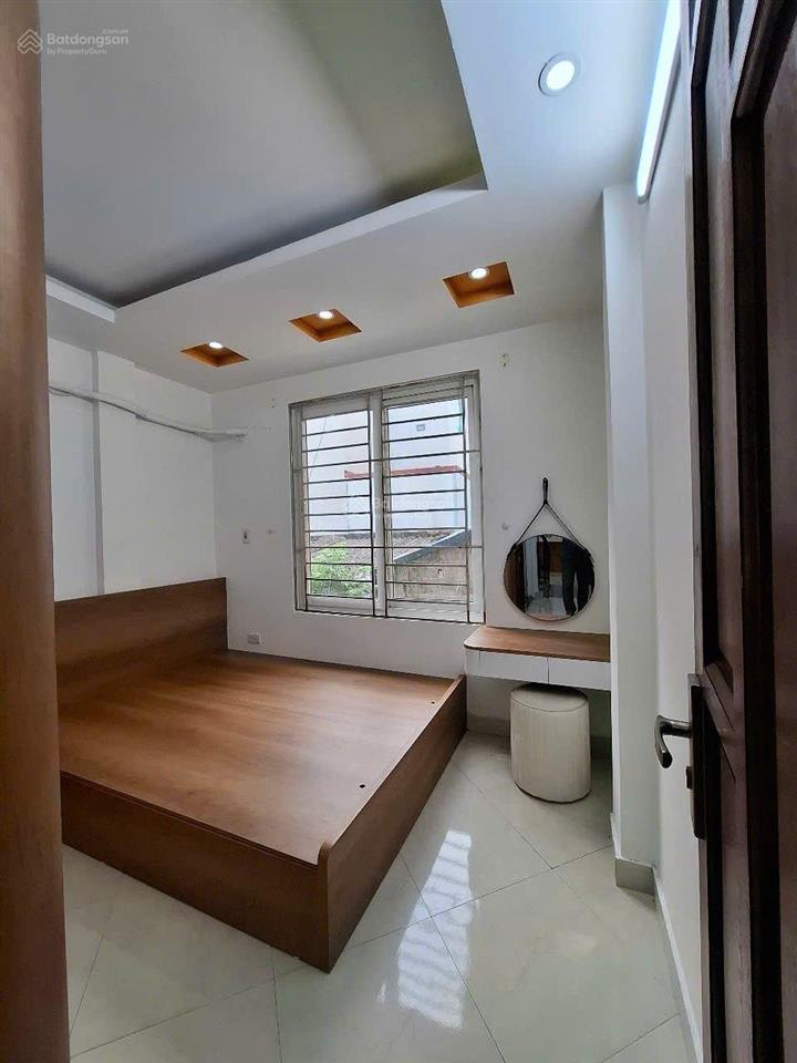 Nhà đẹp ở ngay 35mx5t sổ chủ để két giao dịch ngay ngõ thông ô tô qua nhà hữu lê , hữu hòa