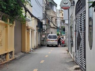 Nhà đẹp ở ngay 35mx5t sổ chủ để két giao dịch ngay ngõ thông ô tô qua nhà hữu lê , hữu hòa