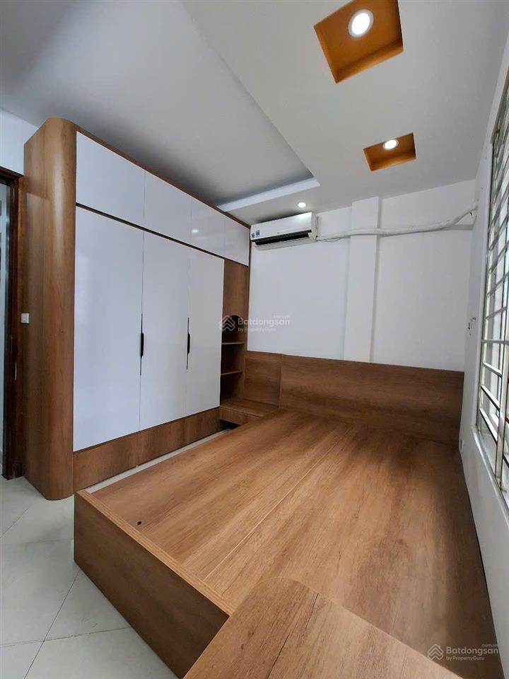 Nhà đẹp ở ngay 35mx5t sổ chủ để két giao dịch ngay ngõ thông ô tô qua nhà hữu lê , hữu hòa