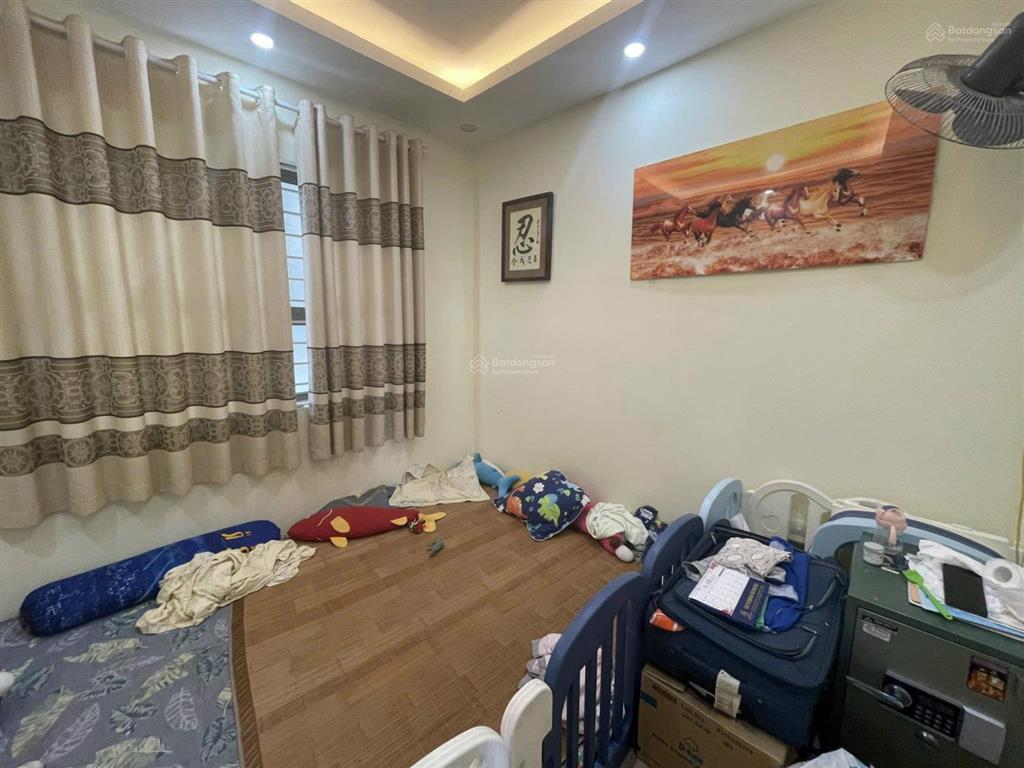 Bán cc 3pn, 2wc, 83m2 tại kđt xa la, giá 4,6 tỷ. sổ đỏ chính chủ sang tên nhanh gọn