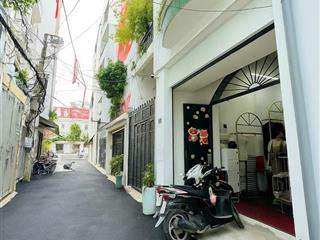 16 TỶ: BÁN NHÀ QUẬN 3- TRẦN HƯNG ĐẠO NGUYỄN VĂN CỪ- 4M x 13M- 3 TẦNG XE HƠI TRONG NHÀ.VŨ
