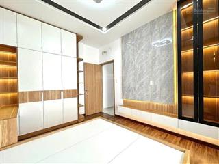 Nhà dân xây 3 tầng đẹp, kiên cố. 32 mét , 3 phòng ngủ. chỉ nhỉnh 9 tỷ