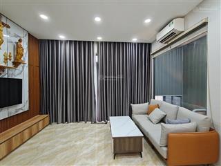 Nhà đẹp  đủ nội thất. bán nhà bạch đằng, 3 tầng, 4 pn, 5 wc, giá 21 tỷ