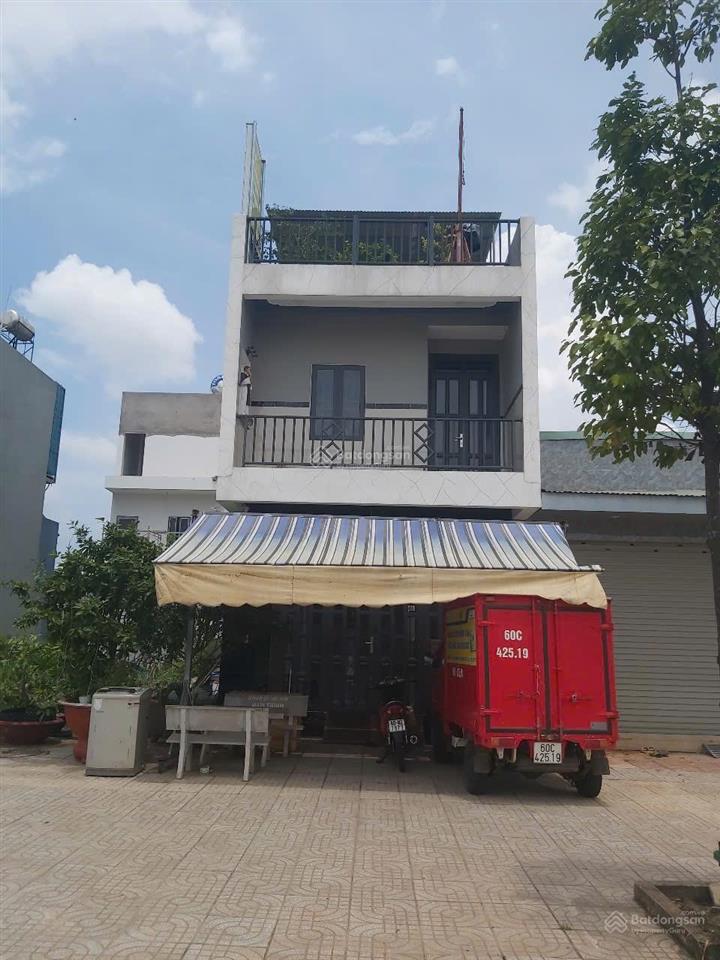 Nhà mặt phố đường 48m, vỉa hè 10m, mặt tiền 5m