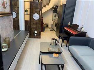 Chính chủ ,bán nhà riêng 34m, lô góc 3 mặt, ngõ 285 đội cấn, liễu giai, ba đình, xe 3 gác đỗ