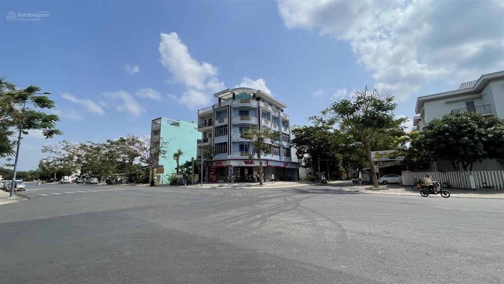 Nhà lovera park hoàn thiện nội thất, giá tốt nhất khu