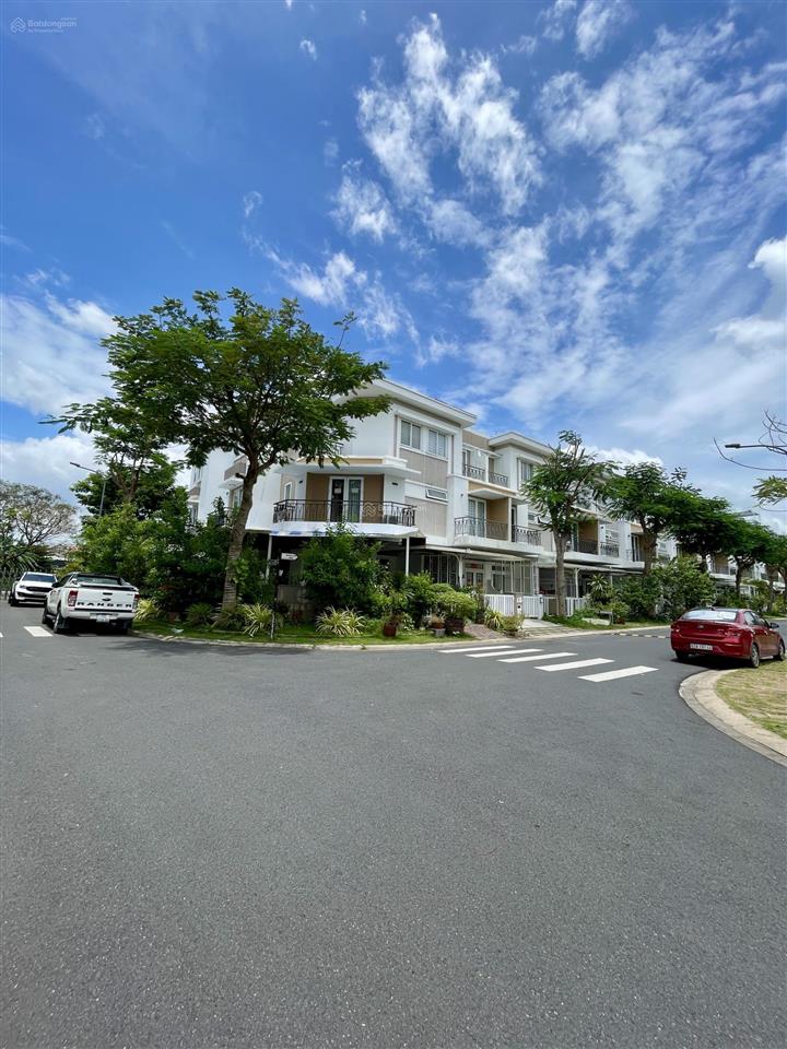 Nhà lovera park hoàn thiện nội thất, giá tốt nhất khu