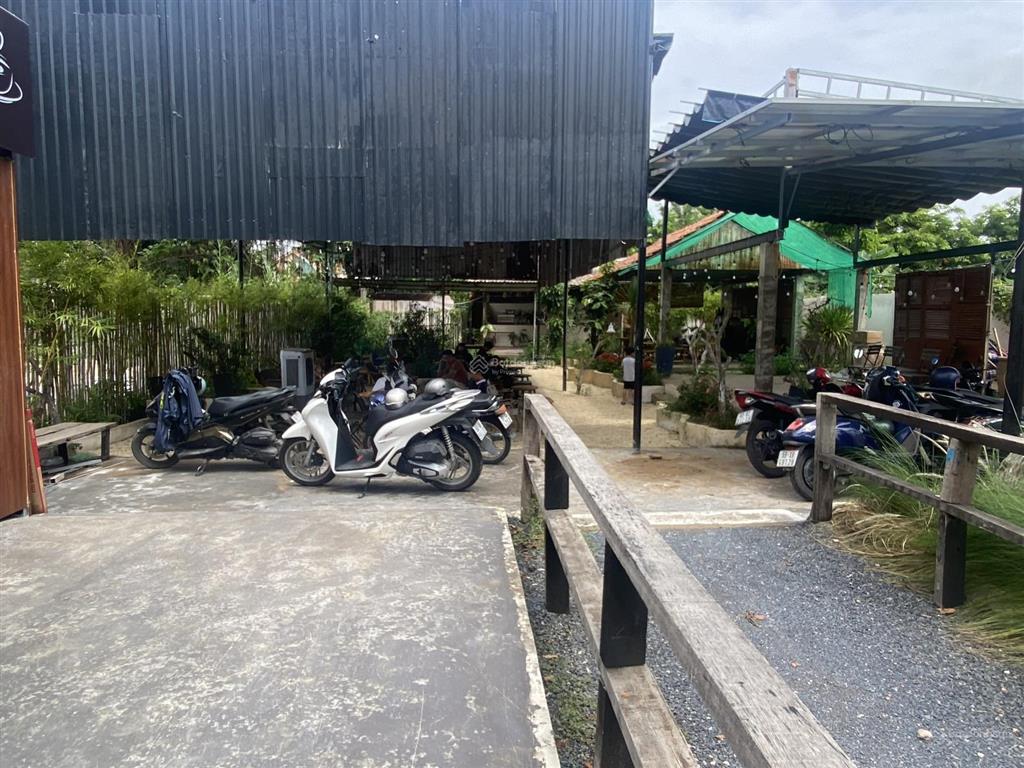 Bán đất mặt tiền tặng quán cà phê đường linh đông, 30tỷ, 250m2