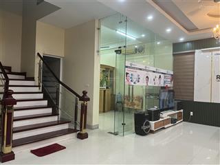 Cực phẩm dòng tiền nhà mặt phố gang thép