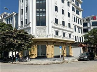 Cho thuê biệt thự ngõ 214 Nguyễn Xiển ,120m x 5 tầng 1 tum thông sàn , thang máy riêng có