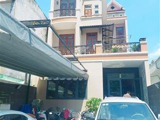 Biệt thự siêu vip  mặt tiền đường