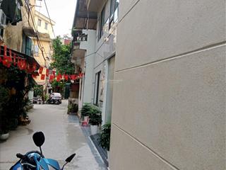 Nhà dân xây thạch bàn  long biên dt 60m2 6tầng mt 11m nhỉnh 13ty ô tô ngủ trong nhà