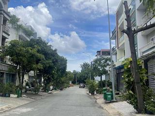Chỉ 12,85 tỷ sở hữu ngay nhà 3 tầng đẹp ở liền. đường d2 phú mỹ quận 7