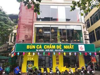 Cho thuê nhà mặt phố xuân thủy, dt 120mx3t, mt 5,5m, nhận diện thương hiệu cực tốt giá 65tr/th