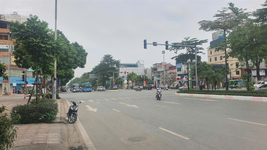 Bán lô đất tại việt hưng long biên, ô tô, ngõ thông, lô góc, 2 mặt tiền, 42m2, giá 8.5 tỷ