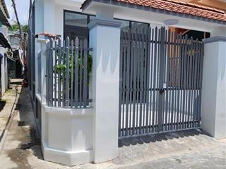 Nhà đẹp dt đất 110m2, dtxd 78m2  giảm sốc còn 5,4 tỷ, đường làng tăng phú  tăng nhơn phú a, hxh