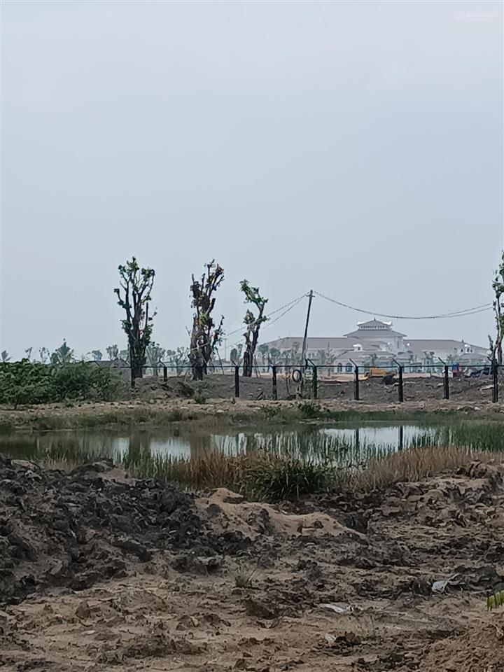 Bán 21.000 m2 đất vườn cạnh sân golf vinpearl củ chi có hoa hồng 3% cho môi giới. gồm 03 sổ riêng