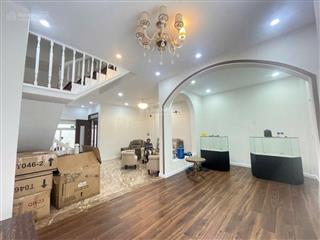 Chủ về quê gấp bán nhà 2 tầng đẹp như villa mini ngay đường hoàng diệu 2 linh trung thủ đức