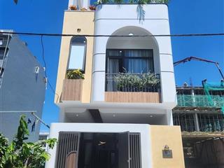 Bán nhà tặng nội thất  shr mt đinh đức thiện  cần đước long an  giá chỉ 2.1 tỷ