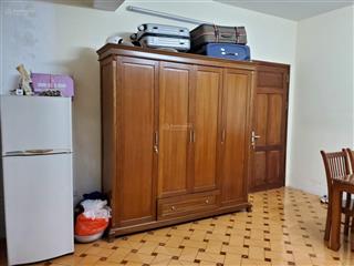 Cho thuê căn góc 50m2 2pn 1wc tầng 3 ttqđ k80a giá 8tr
