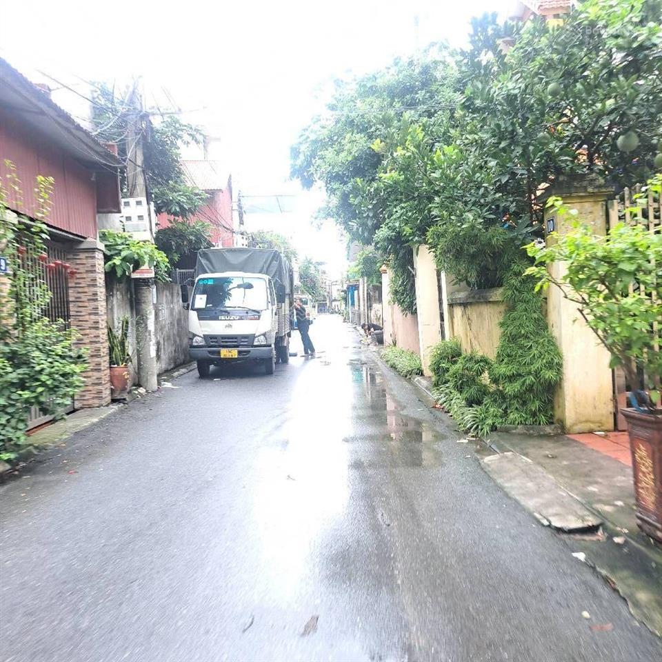 Kiêu kỵ, đất đẹp, ngõ nông, gần mặt phố, morning vào đất, giá tốt