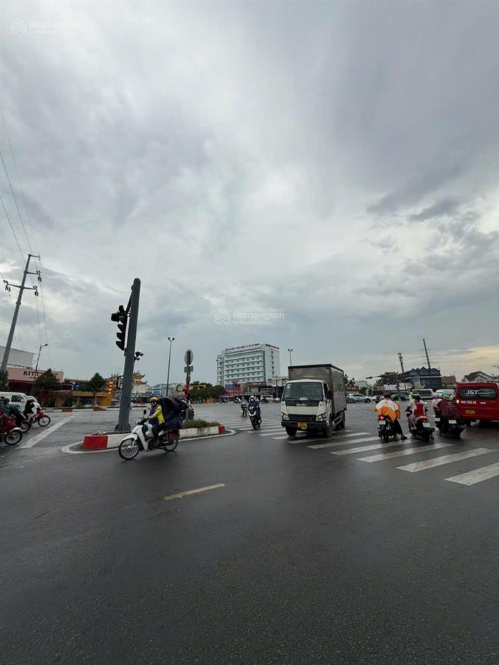 Đất phạm văn đồng 80m2 full thổ cư chỉ 4,7tỷ