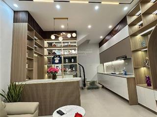 Gần phố huế trần khát chân nhà đẹp thang máy giá 13.8 tỷ