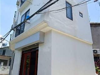 Bán nhà thạch bàn  long biên 5 tầng ( thang máy)