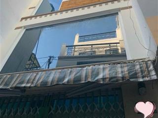 Nhỉnh 6 tỷ ở ngay nhà đẹp hxh trung tâm q1
