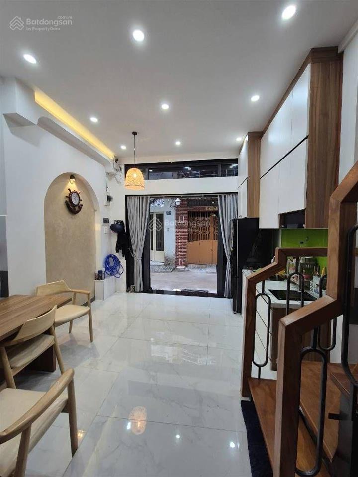 Ô tô chạy khắp xóm bán nhà đẹp  ở ngaybàn cờnhỉnh 7t