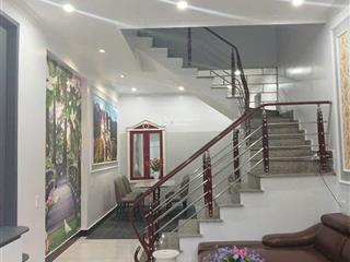 Bán gấp nhà view cực đẹp tại đường hoàng việt, ngay siêu thị co.opmart , giá 1tỷ980.