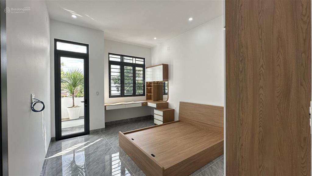 Bán nhà mới 3 tầng 4x22m 4 phòng ngủ tại phước tân, đồng nai. sổ riêng full thổ cư, full nội thất