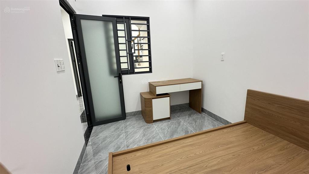 Bán nhà mới 3 tầng 4x22m 4 phòng ngủ tại phước tân, đồng nai. sổ riêng full thổ cư, full nội thất