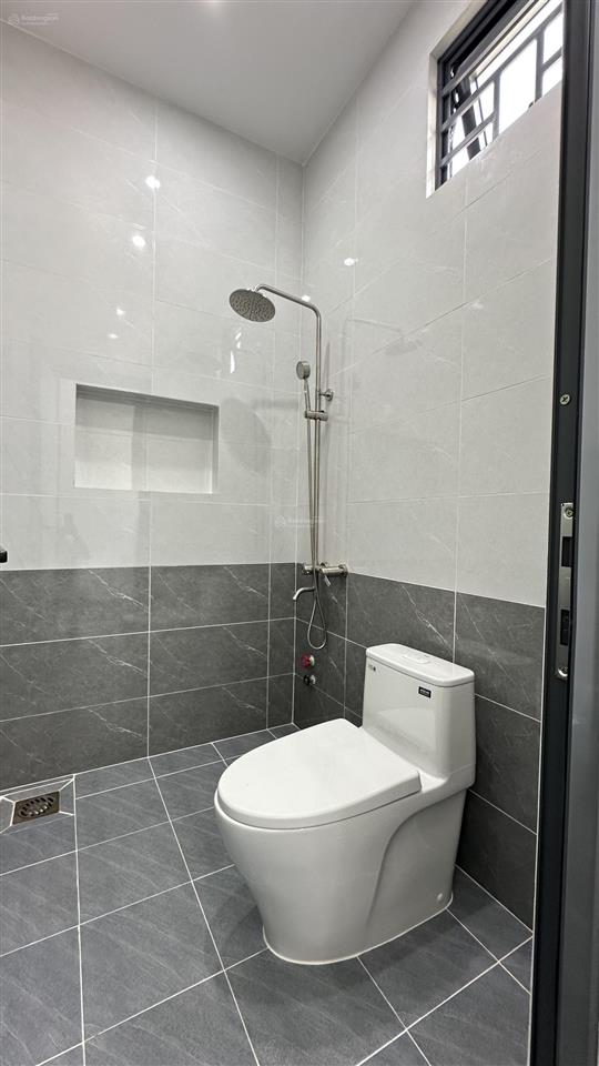 Bán nhà mới 3 tầng 4x22m 4 phòng ngủ tại phước tân, đồng nai. sổ riêng full thổ cư, full nội thất