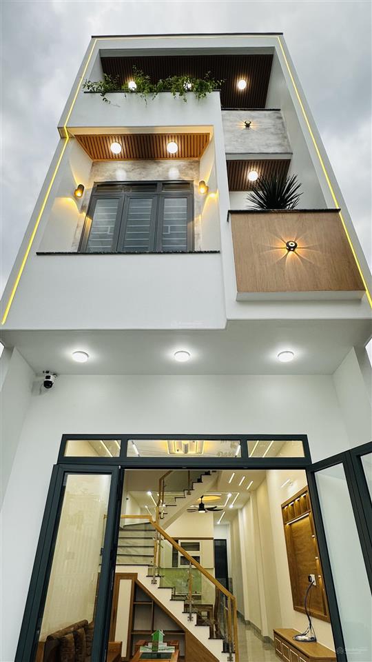 Bán nhà mới 3 tầng 4x22m 4 phòng ngủ tại phước tân, đồng nai. sổ riêng full thổ cư, full nội thất