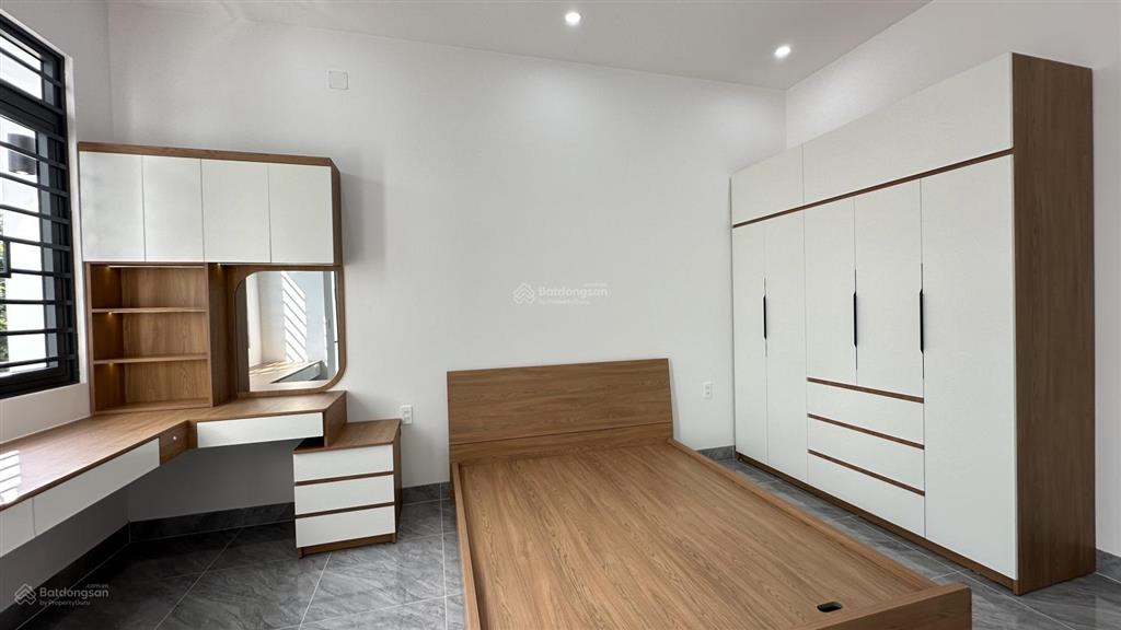 Bán nhà mới 3 tầng 4x22m 4 phòng ngủ tại phước tân, đồng nai. sổ riêng full thổ cư, full nội thất