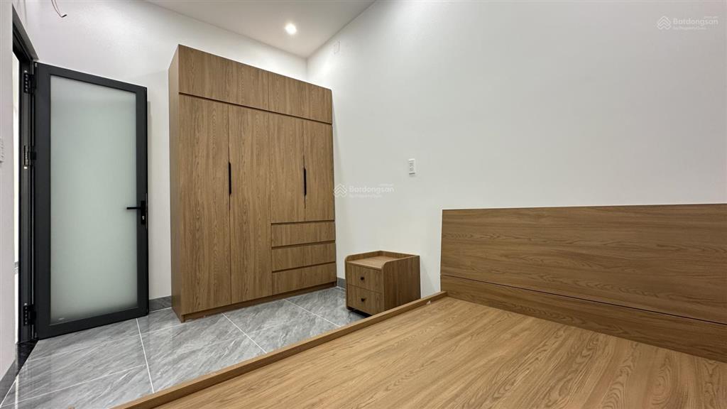 Bán nhà mới 3 tầng 4x22m 4 phòng ngủ tại phước tân, đồng nai. sổ riêng full thổ cư, full nội thất