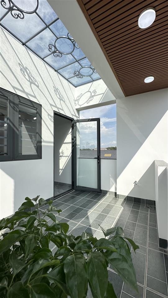 Bán nhà mới 3 tầng 4x22m 4 phòng ngủ tại phước tân, đồng nai. sổ riêng full thổ cư, full nội thất