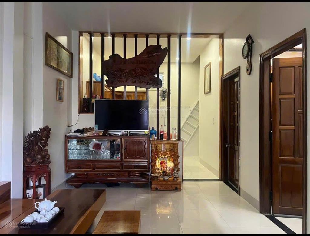 Bán biệt thự mini dt 168m2  2t  3pn  ôtô đậu cửa  vĩnh hoà  nha trang  chỉ 6tỷ3